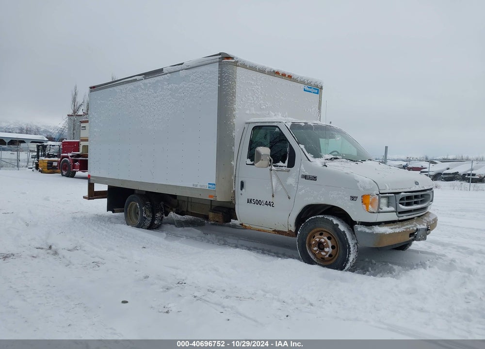 2000 FORD E-350 CUTAWAY STANDARD VIN: 1FDWE35F0YHA12586