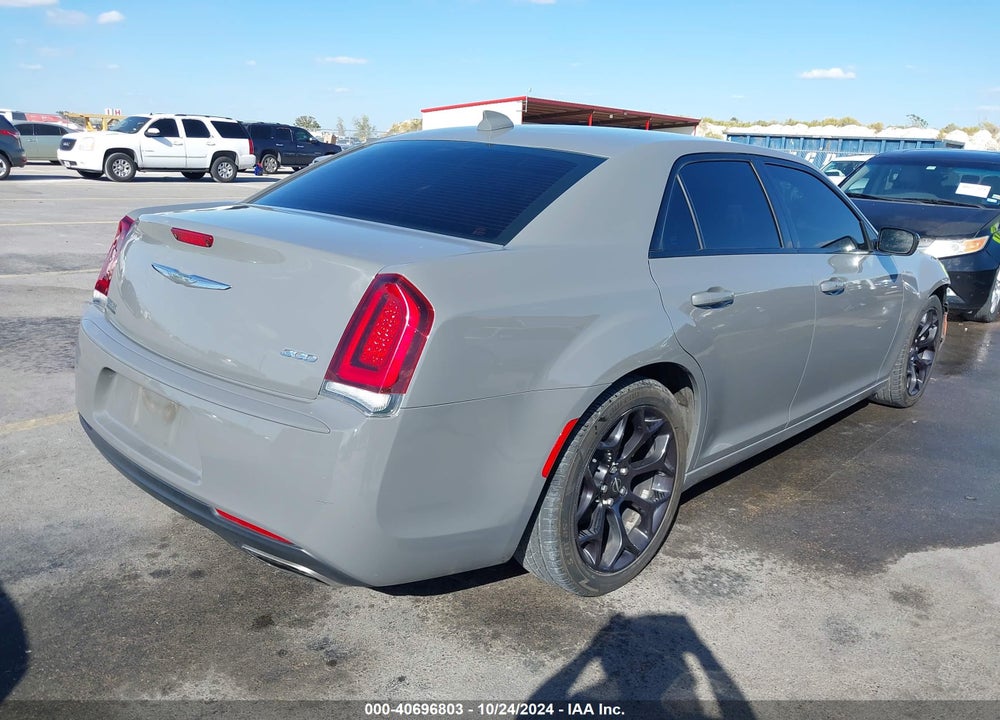 2019 CHRYSLER 300 TOURING VIN: 2C3CCAAG9KH610228