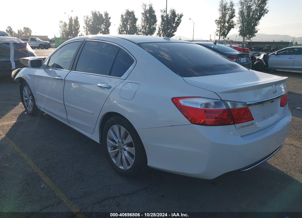 2015 HONDA ACCORD EX-L VIN: 1HGCR2F85FA004755