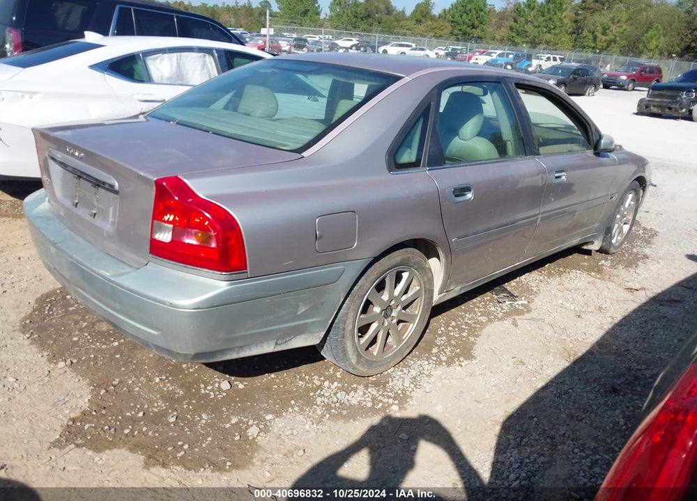 2005 VOLVO S80 2.5T VIN: YV1TS592351395229