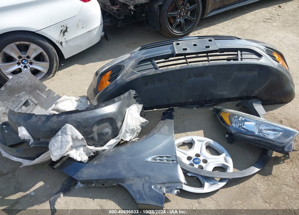 2019 FORD ESCAPE S VIN: 1FMCU0F72KUA25009
