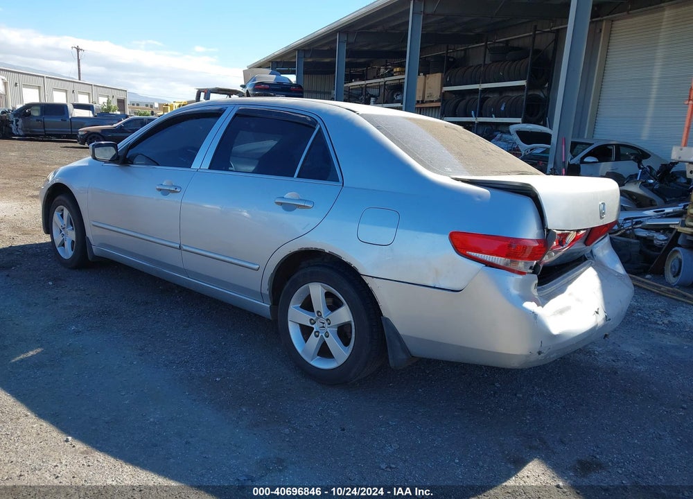 2004 HONDA ACCORD 2.4 EX VIN: JHMCM566X4C021855