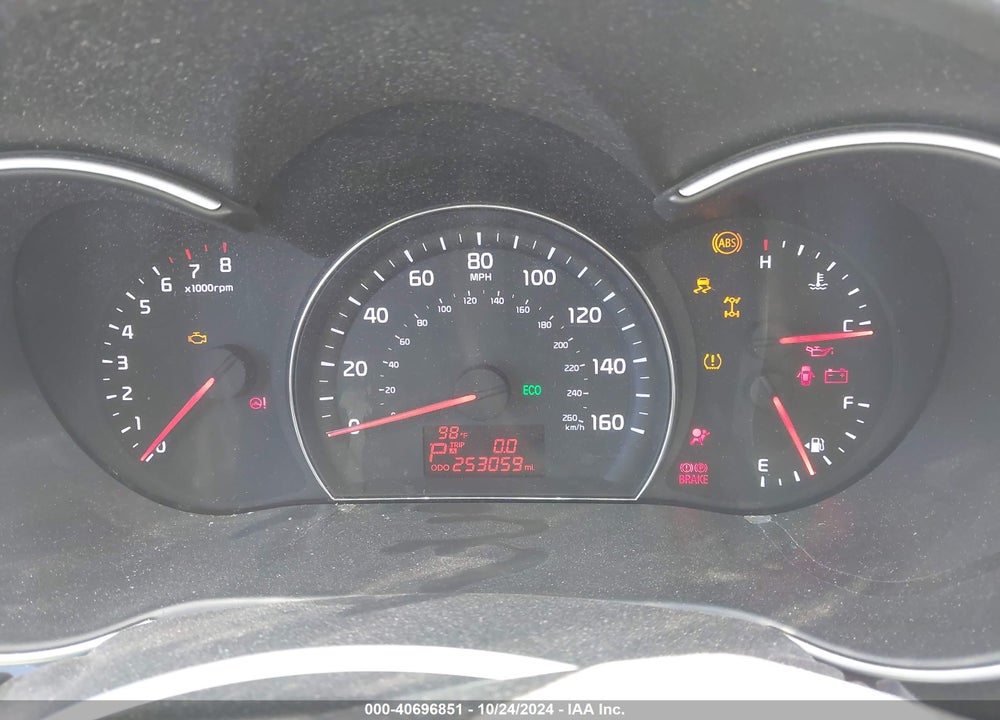 2014 KIA SORENTO LX VIN: 5XYKTCA63EG451087