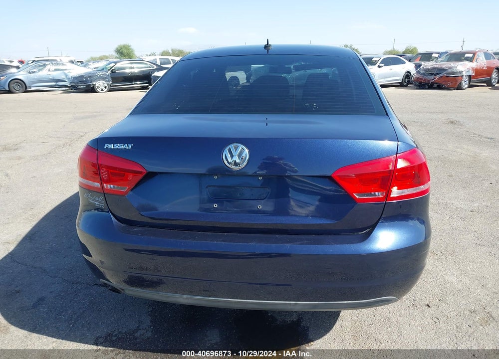 2013 VOLKSWAGEN PASSAT 2.5L S VIN: 1VWAP7A32DC041572
