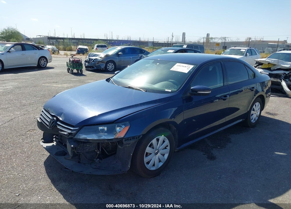 2013 VOLKSWAGEN PASSAT 2.5L S VIN: 1VWAP7A32DC041572