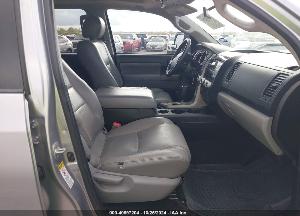 2013 TOYOTA SEQUOIA SR5 5.7L V8 VIN: 5TDZY5G18DS049428
