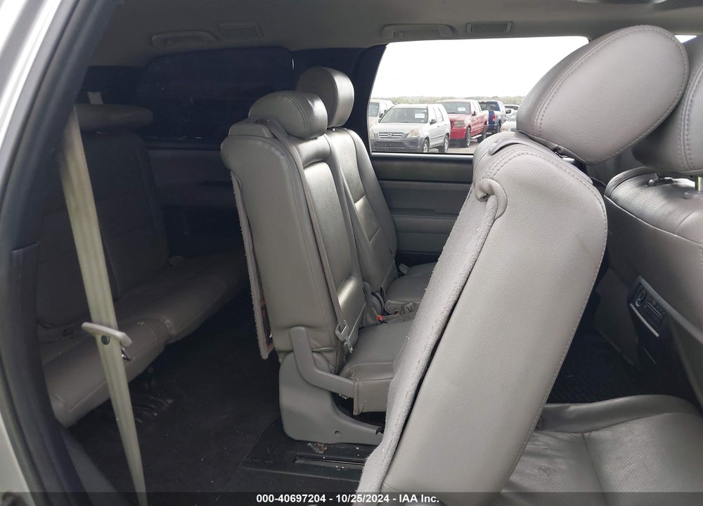 2013 TOYOTA SEQUOIA SR5 5.7L V8 VIN: 5TDZY5G18DS049428