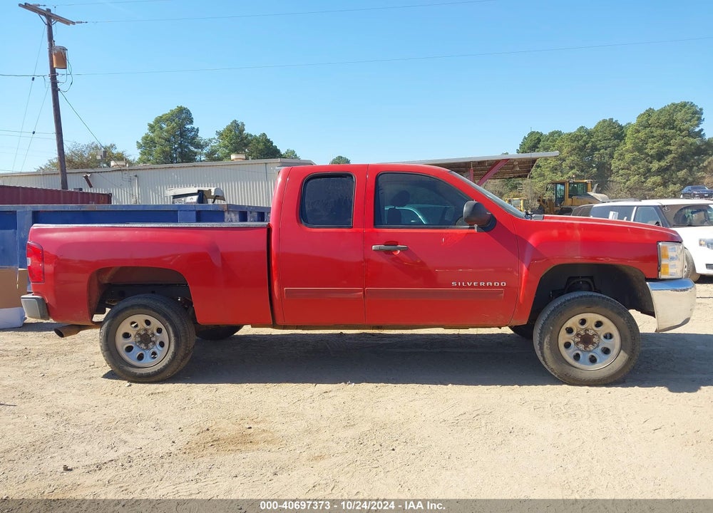 2013 CHEVROLET SILVERADO 1500 LS VIN: 1GCRCREA6DZ116373