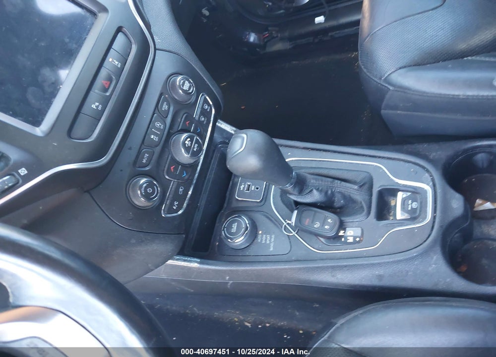 2021 JEEP CHEROKEE 80TH ANNIVERSARY 4X4 VIN: 1C4PJMMN3MD137201