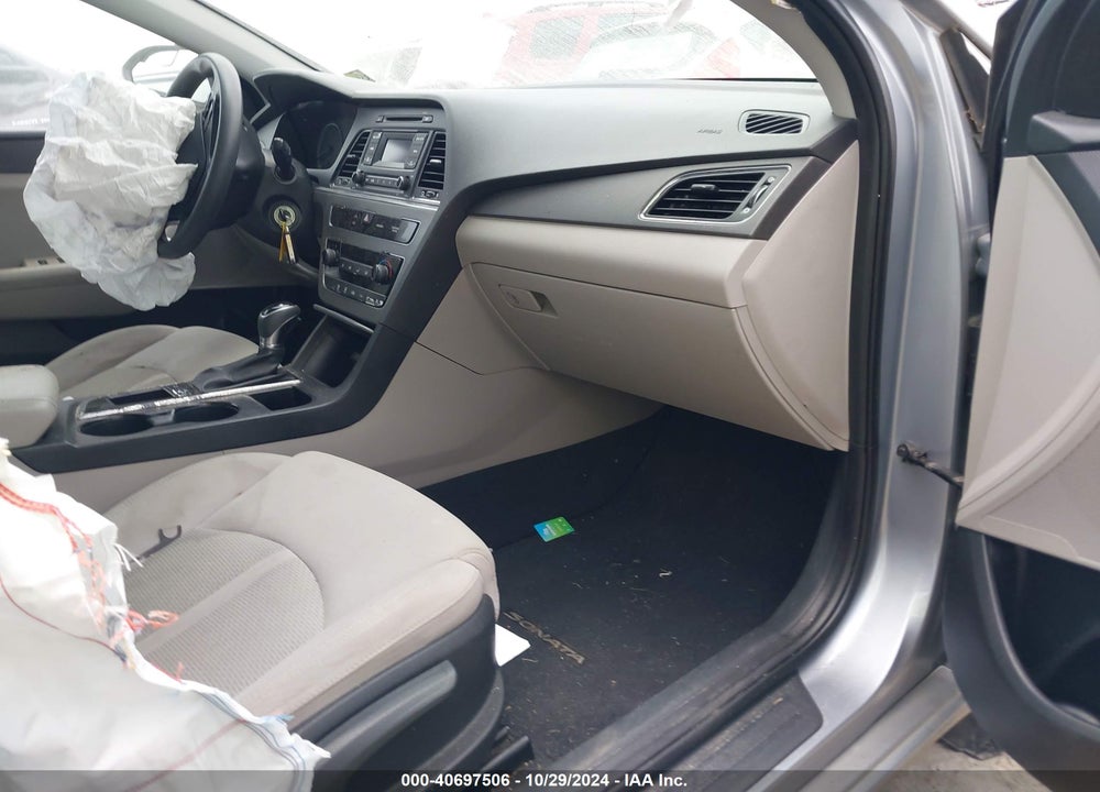 2017 HYUNDAI SONATA VIN: 5NPE24AF9HH492245