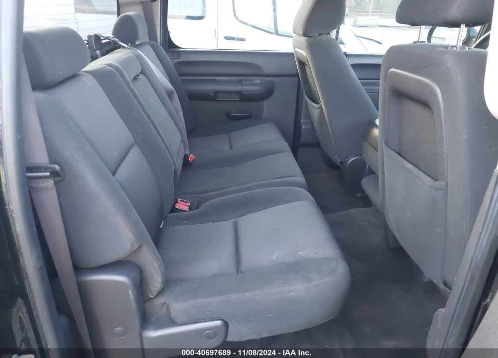 2011 CHEVROLET SILVERADO 1500 LS VIN: 3GCPKREA7BG370097
