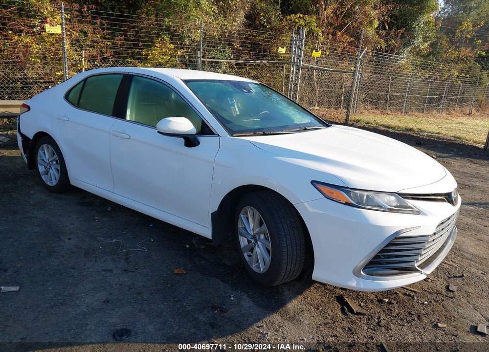 2022 TOYOTA CAMRY LE VIN: 4T1C11AK6NU635302