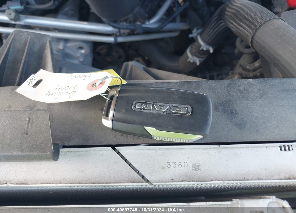 2019 RAM 1500 VIN: 1C6RREFG9KN813705