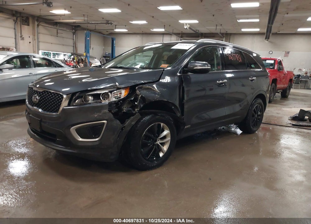 2018 KIA SORENTO 2.4L LX VIN: 5XYPGDA35JG347216