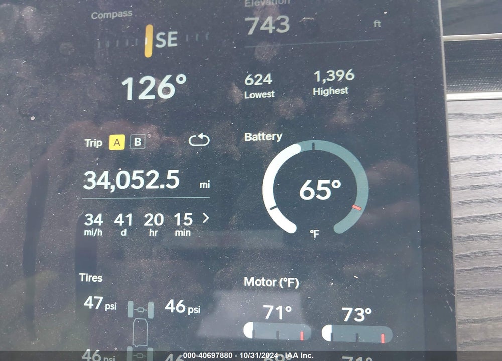 2022 RIVIAN R1T ADVENTURE VIN: 7FCTGAAA8NN012102