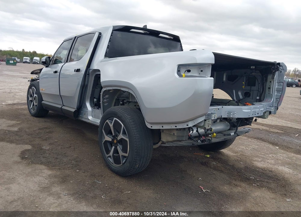 2022 RIVIAN R1T ADVENTURE VIN: 7FCTGAAA8NN012102