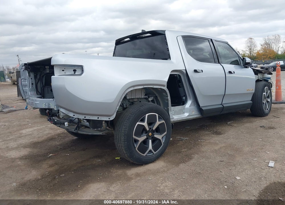 2022 RIVIAN R1T ADVENTURE VIN: 7FCTGAAA8NN012102
