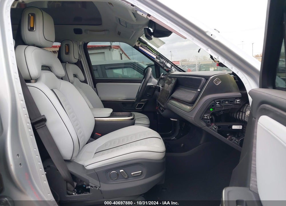 2022 RIVIAN R1T ADVENTURE VIN: 7FCTGAAA8NN012102