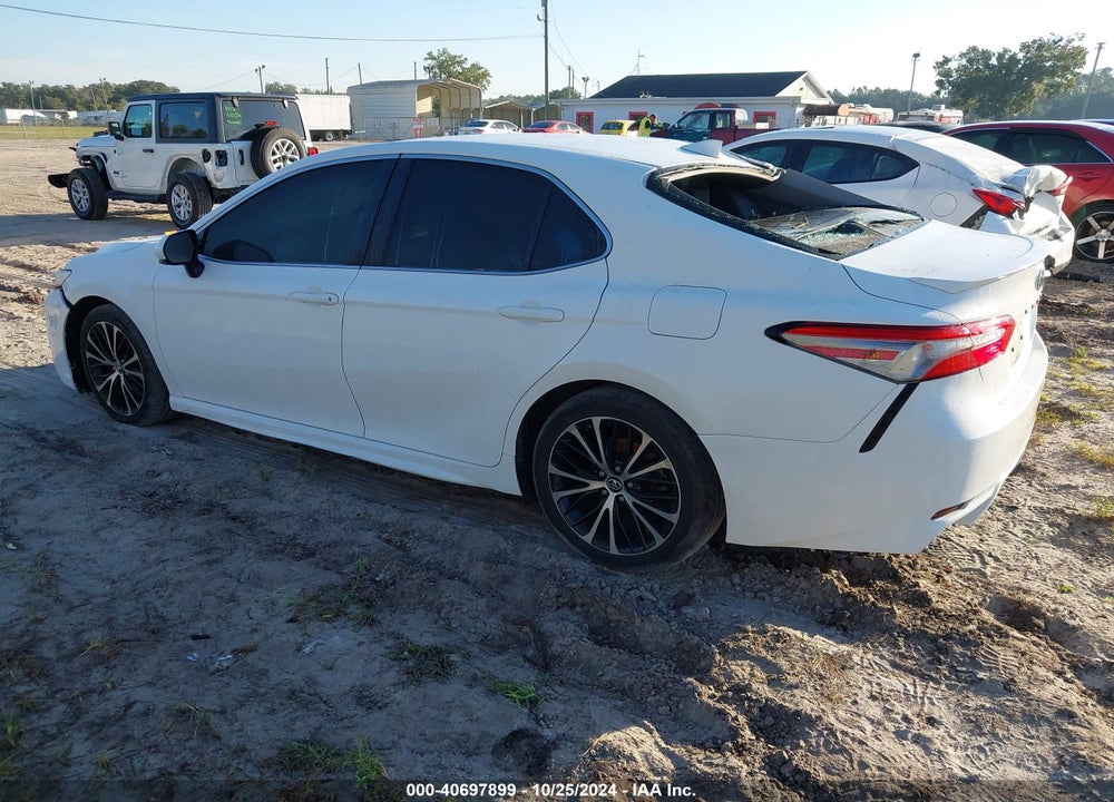 2019 TOYOTA CAMRY SE VIN: 4T1B11HK5KU196297