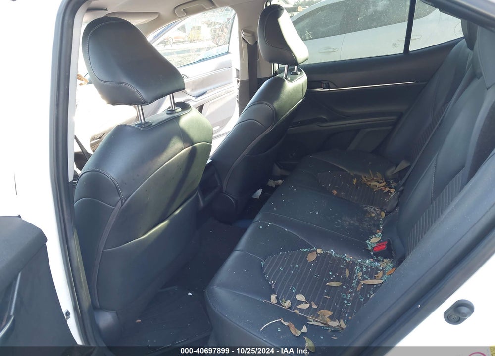 2019 TOYOTA CAMRY SE VIN: 4T1B11HK5KU196297