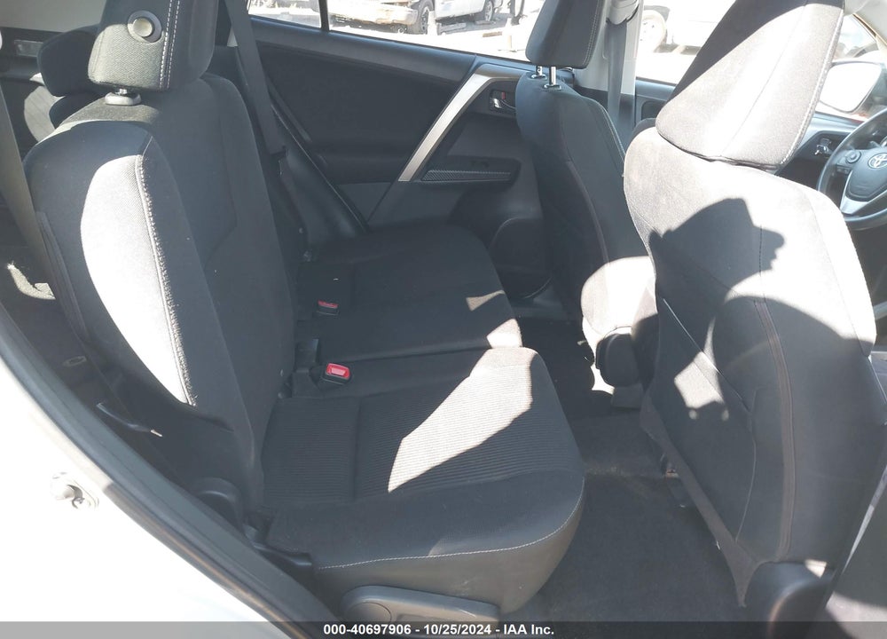 2014 TOYOTA RAV4 XLE VIN: JTMWFREV3EJ013098