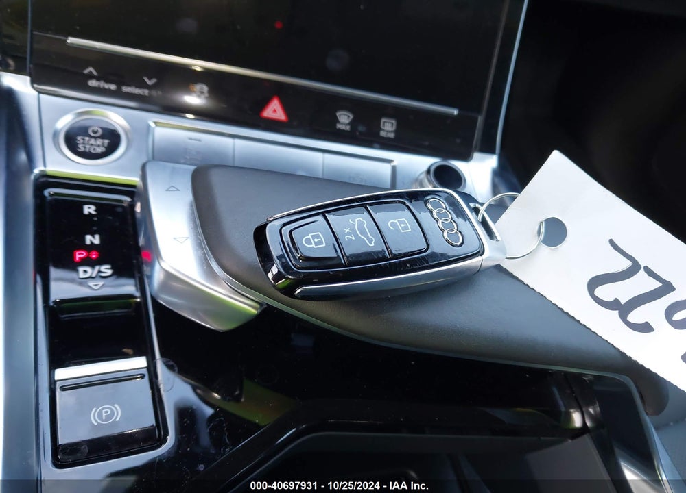 2021 AUDI E-TRON PREMIUM PLUS QUATTRO VIN: WA1LAAGE7MB003743