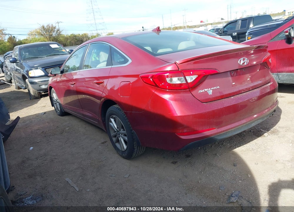 2015 HYUNDAI SONATA SE VIN: 5NPE24AF4FH204399
