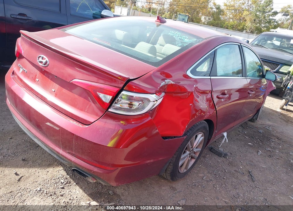 2015 HYUNDAI SONATA SE VIN: 5NPE24AF4FH204399