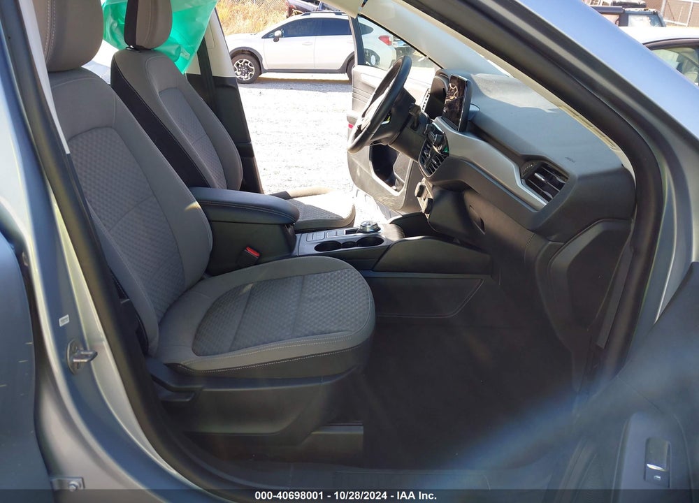 2022 FORD ESCAPE SE VIN: 1FMCU9G63NUA22957