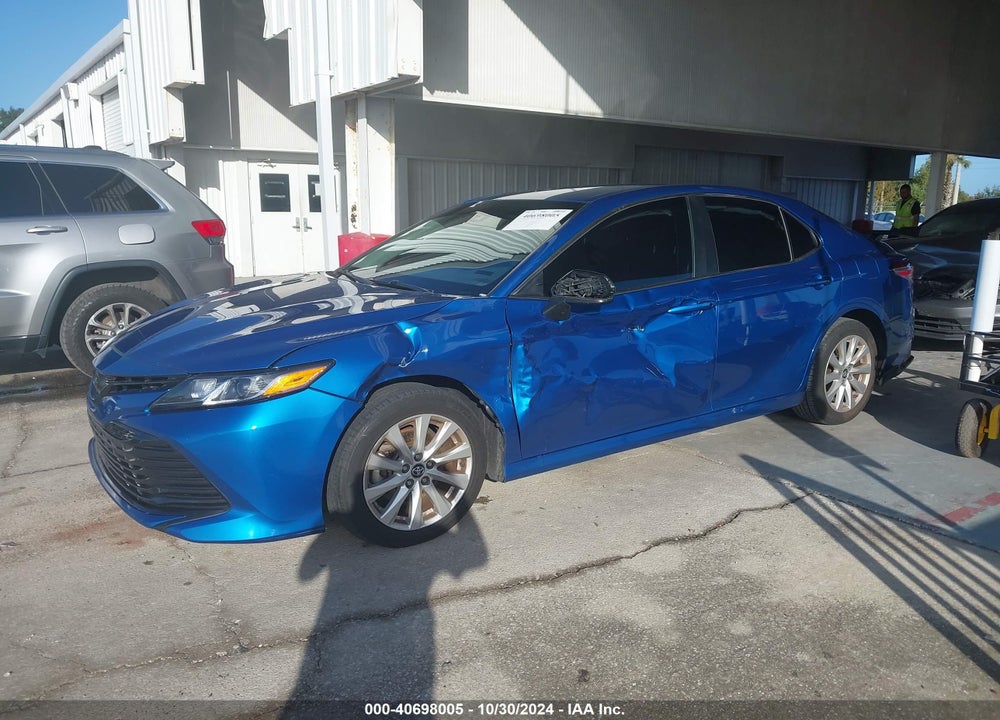 2019 TOYOTA CAMRY LE VIN: 4T1B11HK8KU264284