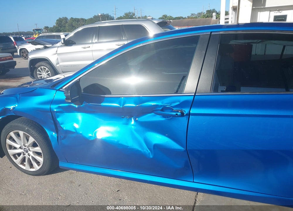 2019 TOYOTA CAMRY LE VIN: 4T1B11HK8KU264284