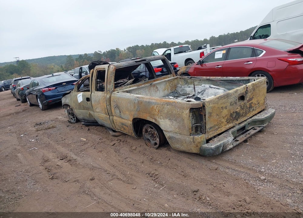 2003 GMC SIERRA 1500 SLE VIN: 2GTEC19V231273533