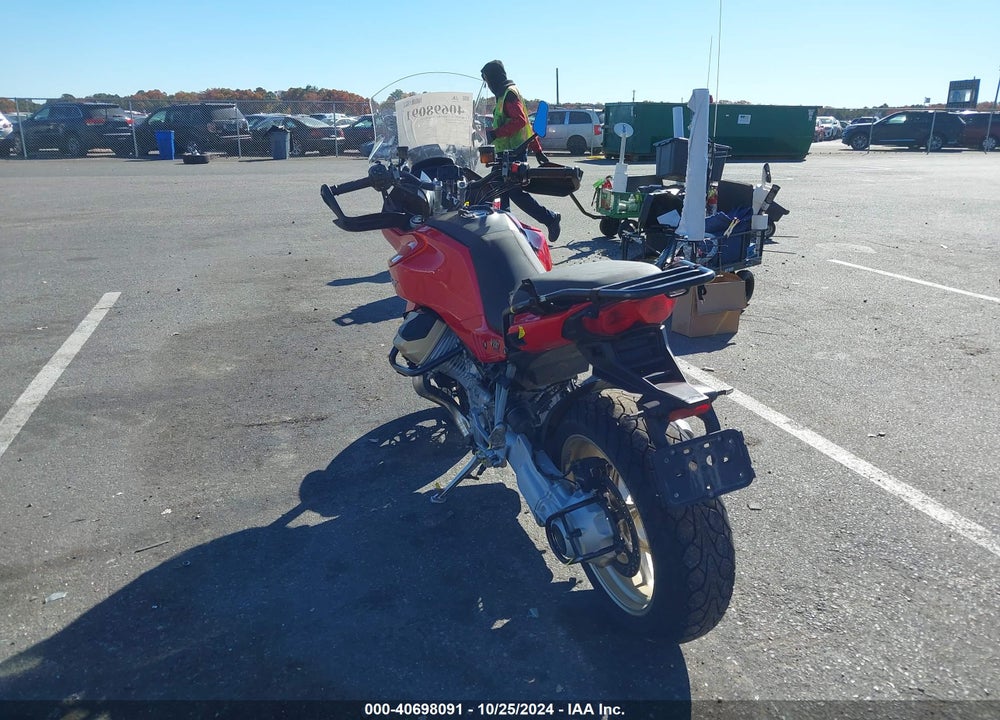 2023 MOTO GUZZI V100 MANDELLO VIN: ZGUMGUA04PM000019