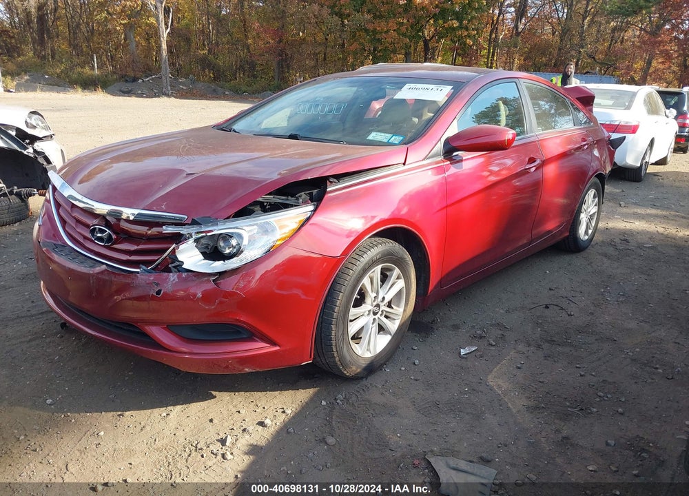 2013 HYUNDAI SONATA GLS VIN: 5NPEB4AC2DH800937