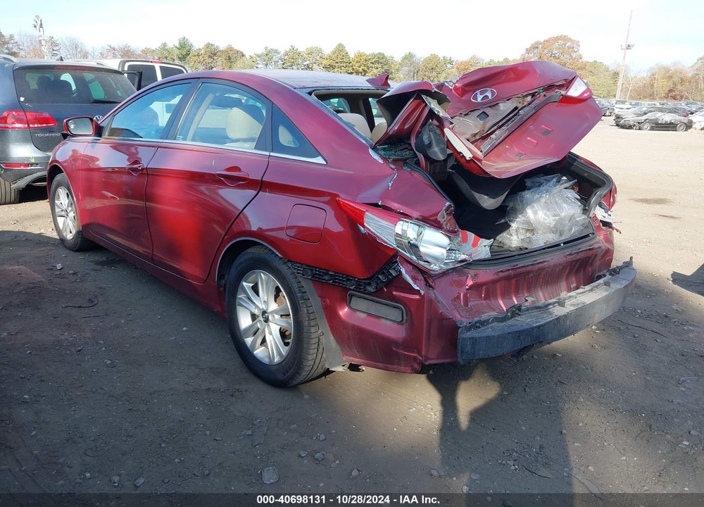 2013 HYUNDAI SONATA GLS VIN: 5NPEB4AC2DH800937