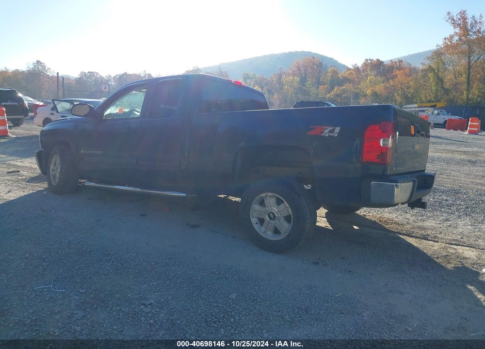 2008 CHEVROLET SILVERADO 1500 LT2 VIN: 2GCEK19J881111087