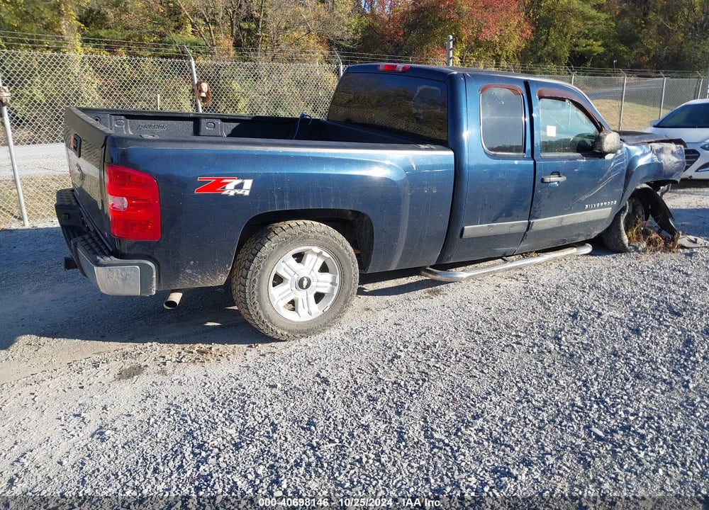 2008 CHEVROLET SILVERADO 1500 LT2 VIN: 2GCEK19J881111087