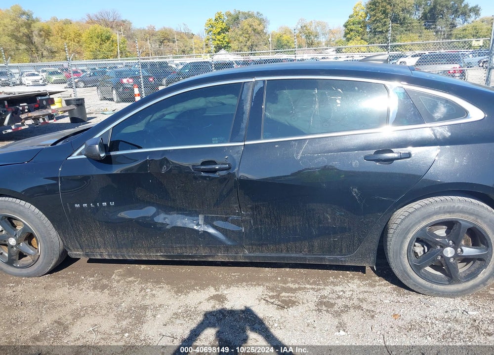 2017 CHEVROLET MALIBU LS VIN: 1G1ZB5ST8HF150297