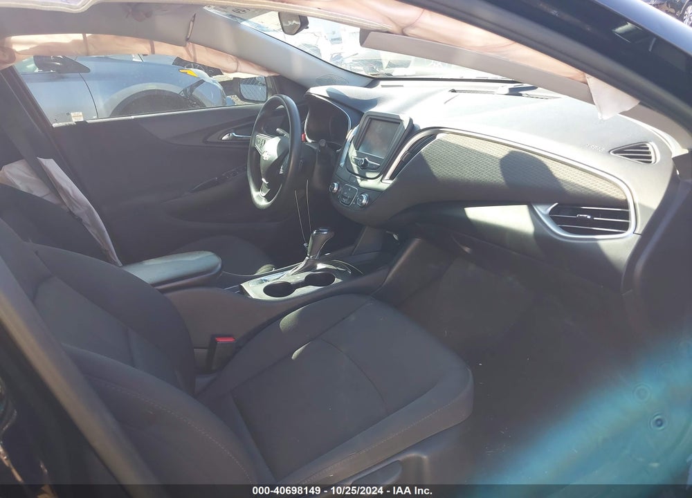 2017 CHEVROLET MALIBU LS VIN: 1G1ZB5ST8HF150297
