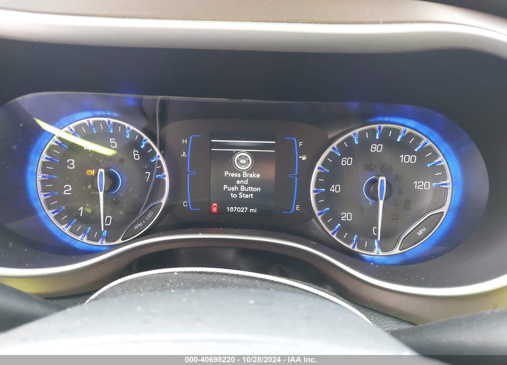 2018 CHRYSLER PACIFICA TOURING L VIN: 2C4RC1BG9JR126637