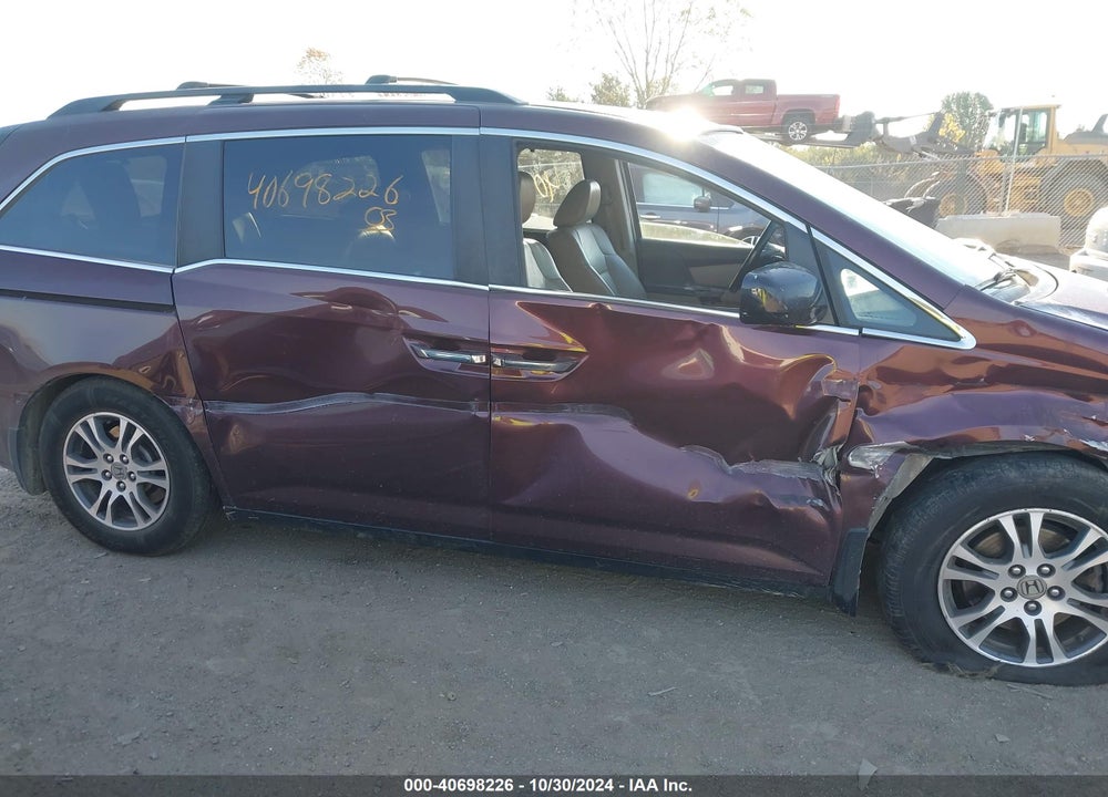 2011 HONDA ODYSSEY EX-L VIN: 5FNRL5H62BB005211