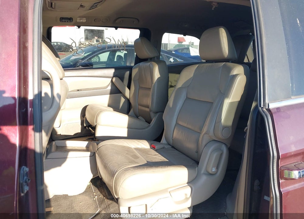 2011 HONDA ODYSSEY EX-L VIN: 5FNRL5H62BB005211
