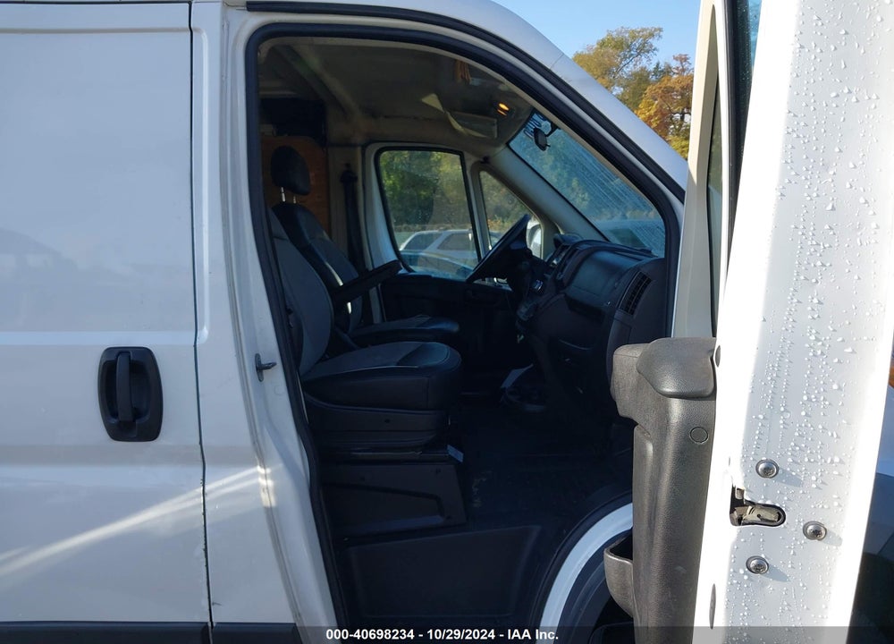 2017 RAM PROMASTER 1500 LOW ROOF 136 WB VIN: 3C6TRVAG8HE536376