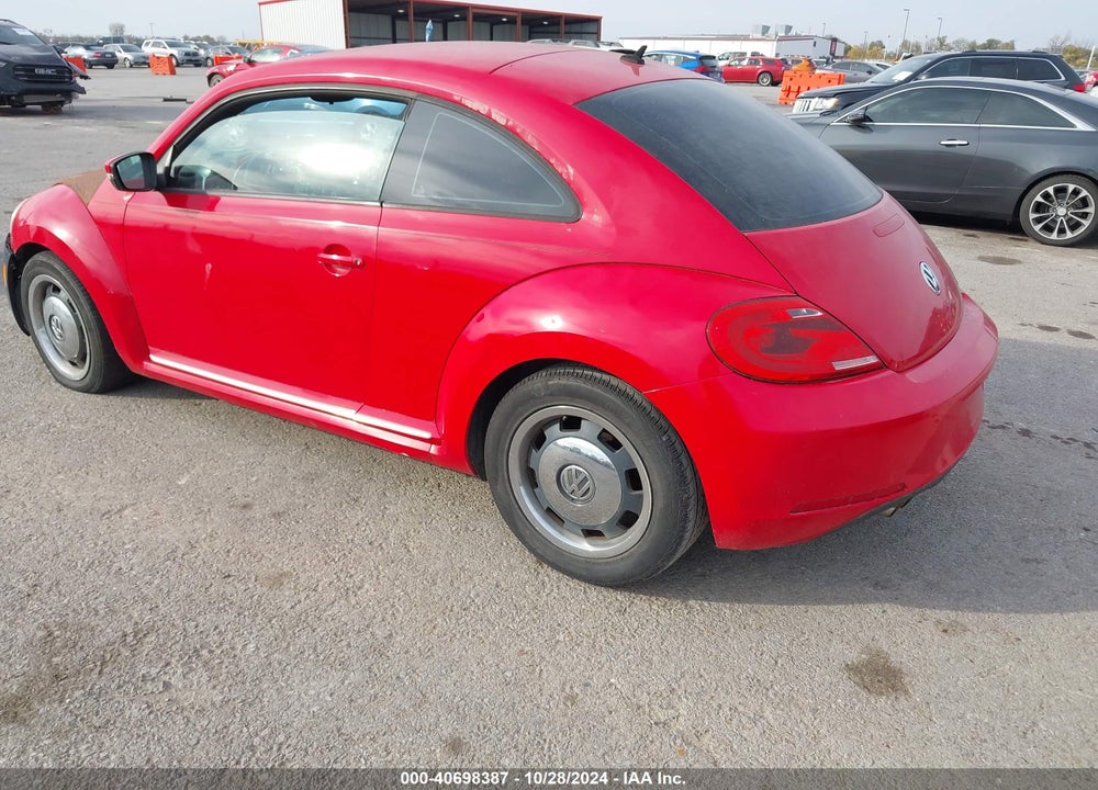 2012 VOLKSWAGEN BEETLE VIN: 3VWJP7AT0CM641164