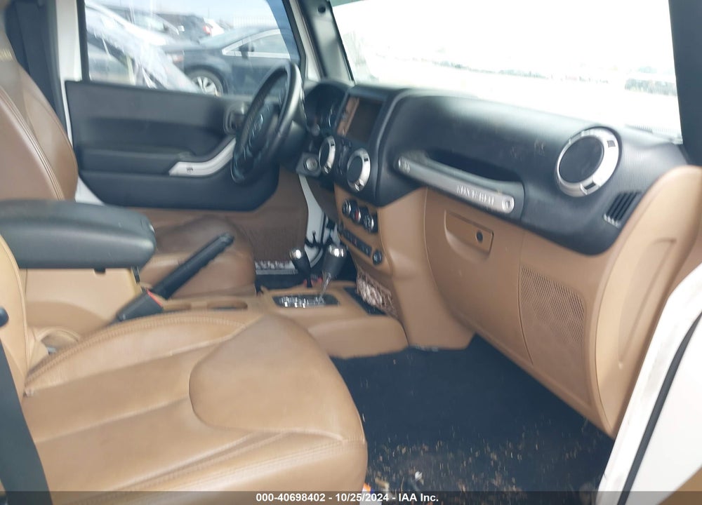 2015 JEEP WRANGLER UNLIMITED SAHARA VIN: 1C4BJWEGXFL669947