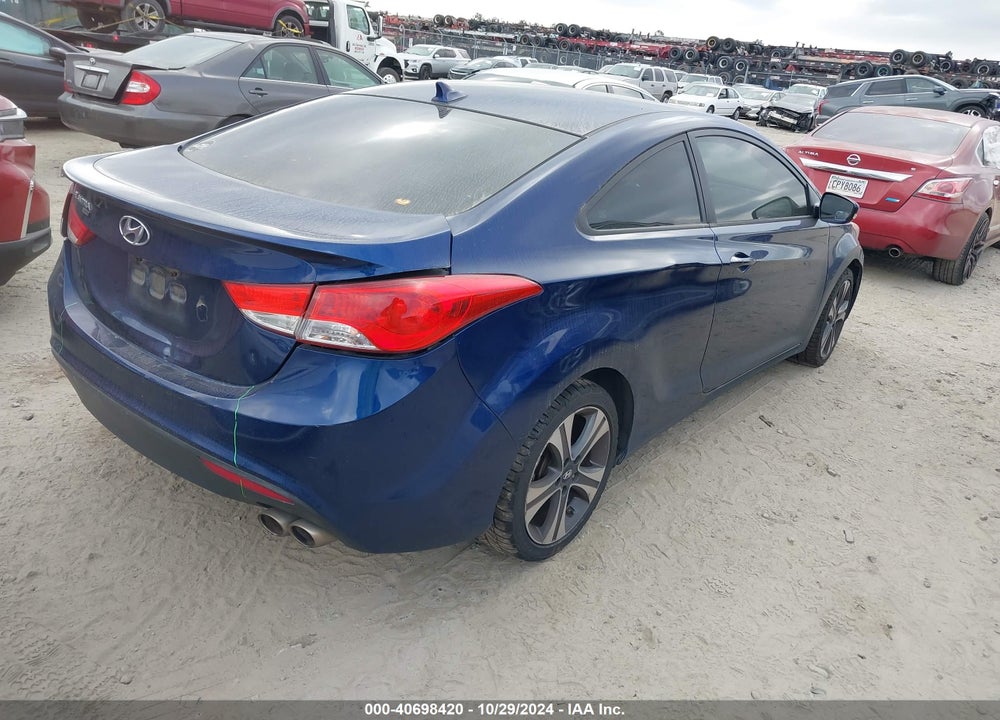 2013 HYUNDAI ELANTRA SE VIN: KMHDH6AE7DU015449