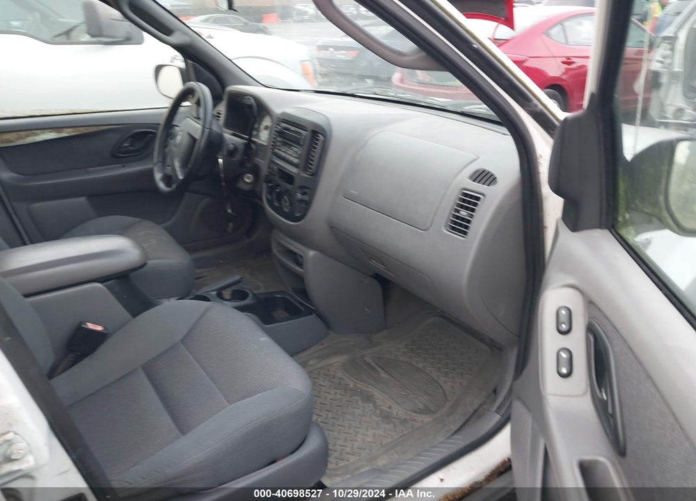 2001 FORD ESCAPE XLT VIN: 1FMYU04181KE77450