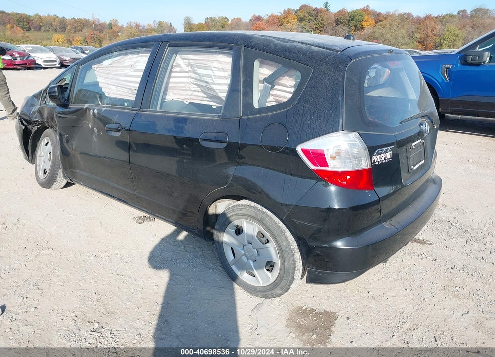 2012 HONDA FIT VIN: JHMGE8H39CS001233