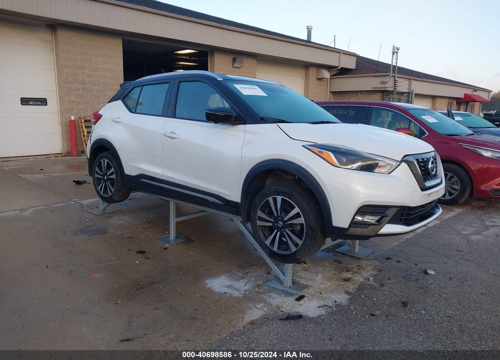 2019 NISSAN KICKS SR VIN: 3N1CP5CU8KL532318
