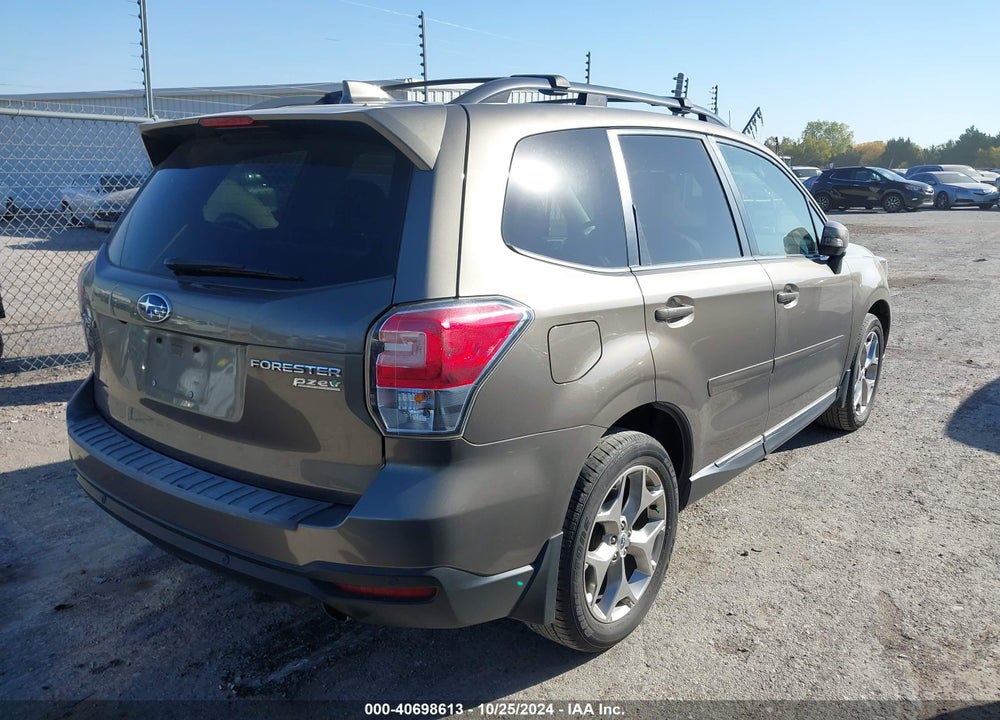2017 SUBARU FORESTER 2.5I TOURING VIN: JF2SJAWCXHH565609